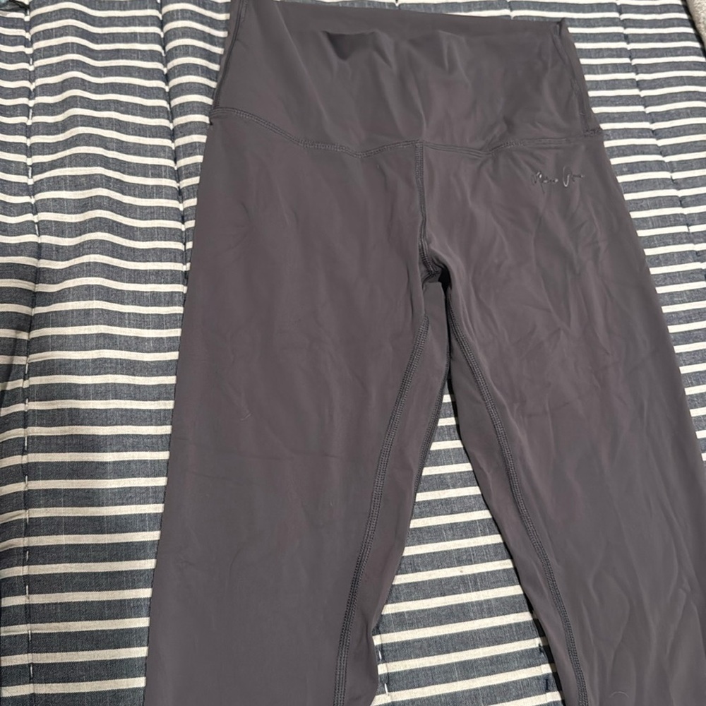 Grey workout leggings